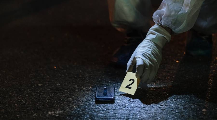 car-auto-accident Gathering Evidence at the Scene of an Auto Accident: A Checklist for Victims in Alaska